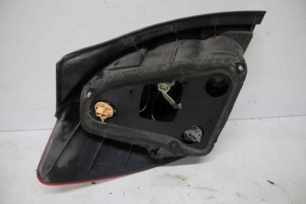 FEU ARRIERE DROIT TOYOTA - Vue 2